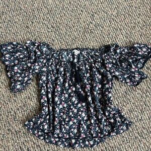 American Eagle Outfitters Floral Ruffle Blouse